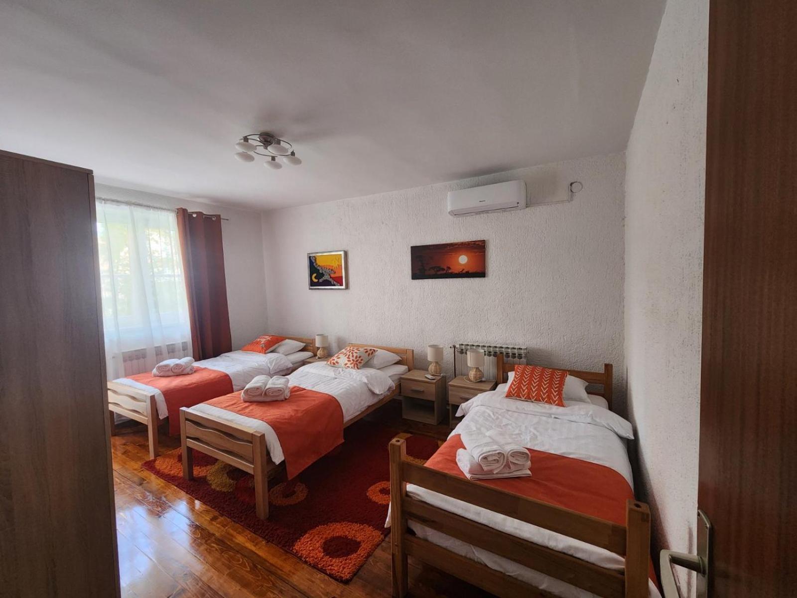El Apartment